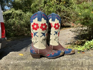 Size 7.5 women’s handmade boots