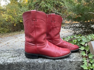 Size 9 women’s Justin boots