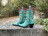 Size 6 women’s Caborca boots