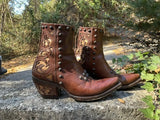 Size 7 women’s Ariat boots