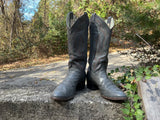 Size 9 men’s or 10.5 women’s Larry Mahan boots