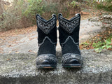 Size 7.5 women’s Lane boots