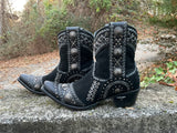 Size 7.5 women’s Lane boots