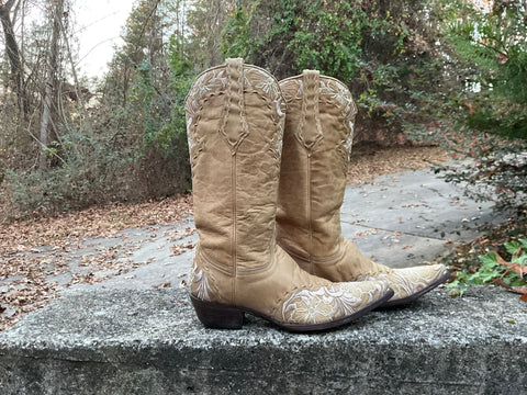 Size 8.5 women’s Old Gringo boots