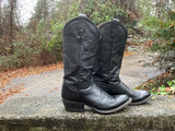 Size 8 men’s or 9.5 women’s Tony Lama boots