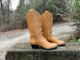 Size 6 women’s Larry Mahan boots