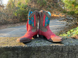 Size 6 women’s Ariat boots