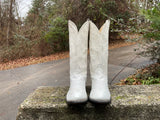 Size 9.5 men’s or 11 women’s Justin boots