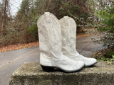 Size 9.5 men’s or 11 women’s Justin boots
