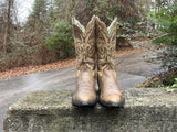 Size 11 women’s Ariat boots