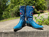 Size 8.5 men’s or 10 women’s Justin boots