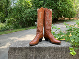 Size 10 women’s Larry Mahan boots