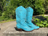 Size 8 women’s Dan Post boots