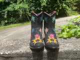 Size 8 women’s Old Gringo boots