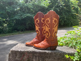 Size 9.5 men’s or 11 women’s Larry Mahan boots