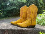 Size 8 women’s Dan Post boots