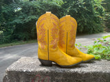 Size 8 women’s Dan Post boots