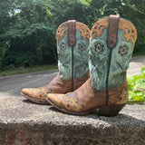 Size 8 women’s Dan Post boots