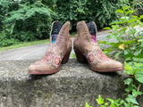 Size 8 women’s Old Gringo boots