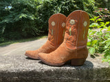 Size 6 women’s Liberty boots