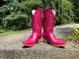 Size 7.5 women’s Black Star boots