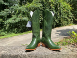 Size 6 women’s Black Star boots