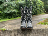 Size 7.5 women’s Lane boots