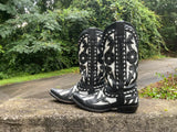 Size 7.5 women’s Lane boots