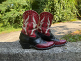 Size 8.5 men’s or 10 women’s Acme boots