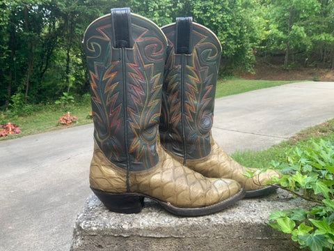 Size 6.5 women’s Nocona boots