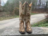 Size 6 D men’s or 7.5 women’s Justin boots