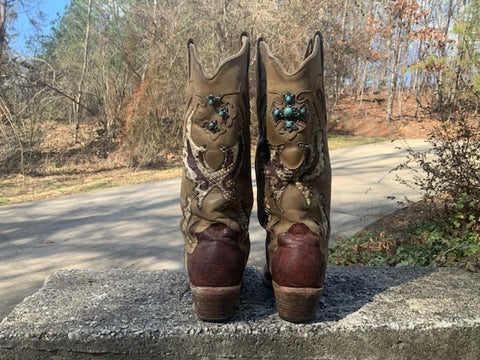 Size 9 women’s Corral boots