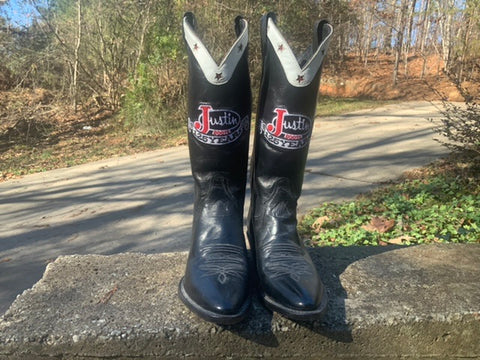 Size 6 women’s Justin boots