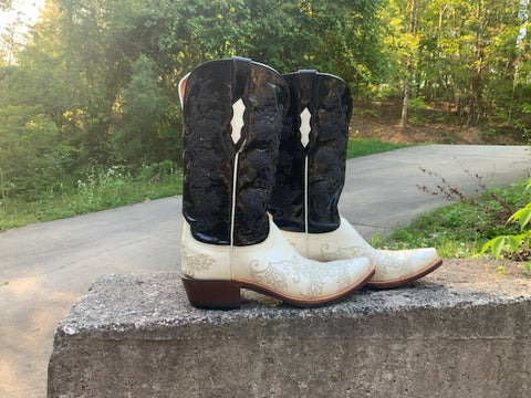 Size 9.5 women’s Lucchese boots
