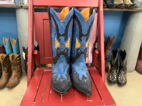 Size 8 women’s Sancho boots