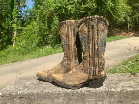 Size 7 women’s Dan Post boots