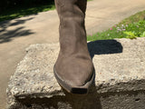 Size 6 women’s Donald Pliner boots