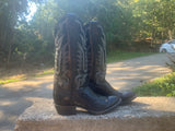 Size 8.5 men’s or 10 women’s Justin boots