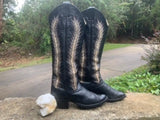 Size 6 women’s Larry Mahan boots