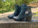 Size 10 women’s Sterling River boots
