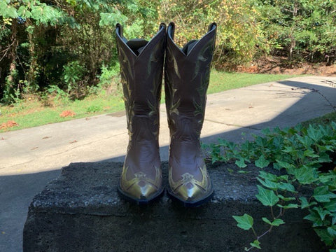 Size 6 women’s Larry Mahan boots