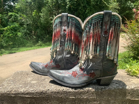 Size 9 women’s Old Gringo boots