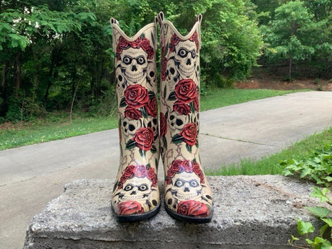 Size 5 women’s rain boots