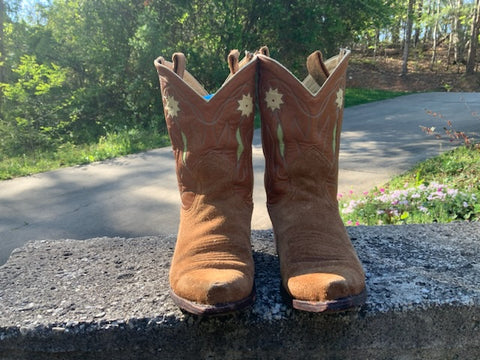 Size 6 women’s Liberty boots