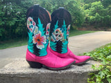 Size 7 women’s Nocona boots