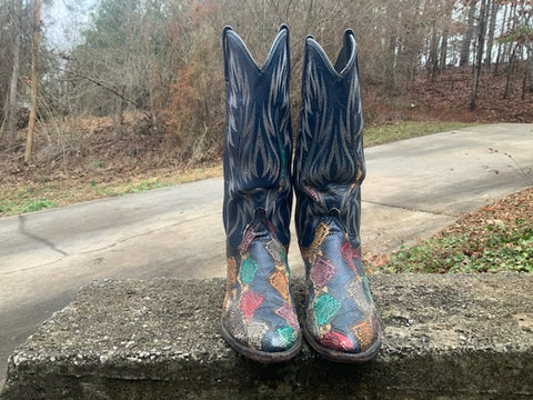 Size 8 women’s Dan Post boots