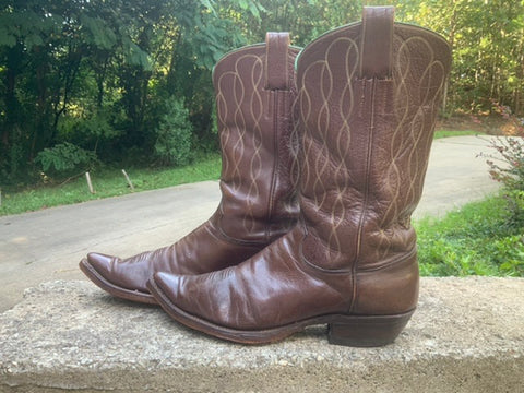 Size 10.5 women’s Hyer boots