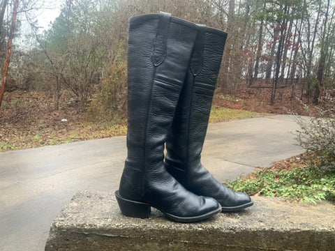 Size 7.5 women’s Champion Attitude boots