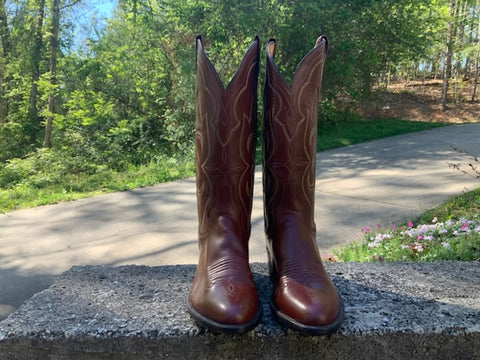 Size 8 men’s or 9.5 women’s Panhandle Slim boots