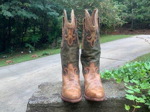 Size 7.5 women’s Sterling River boots